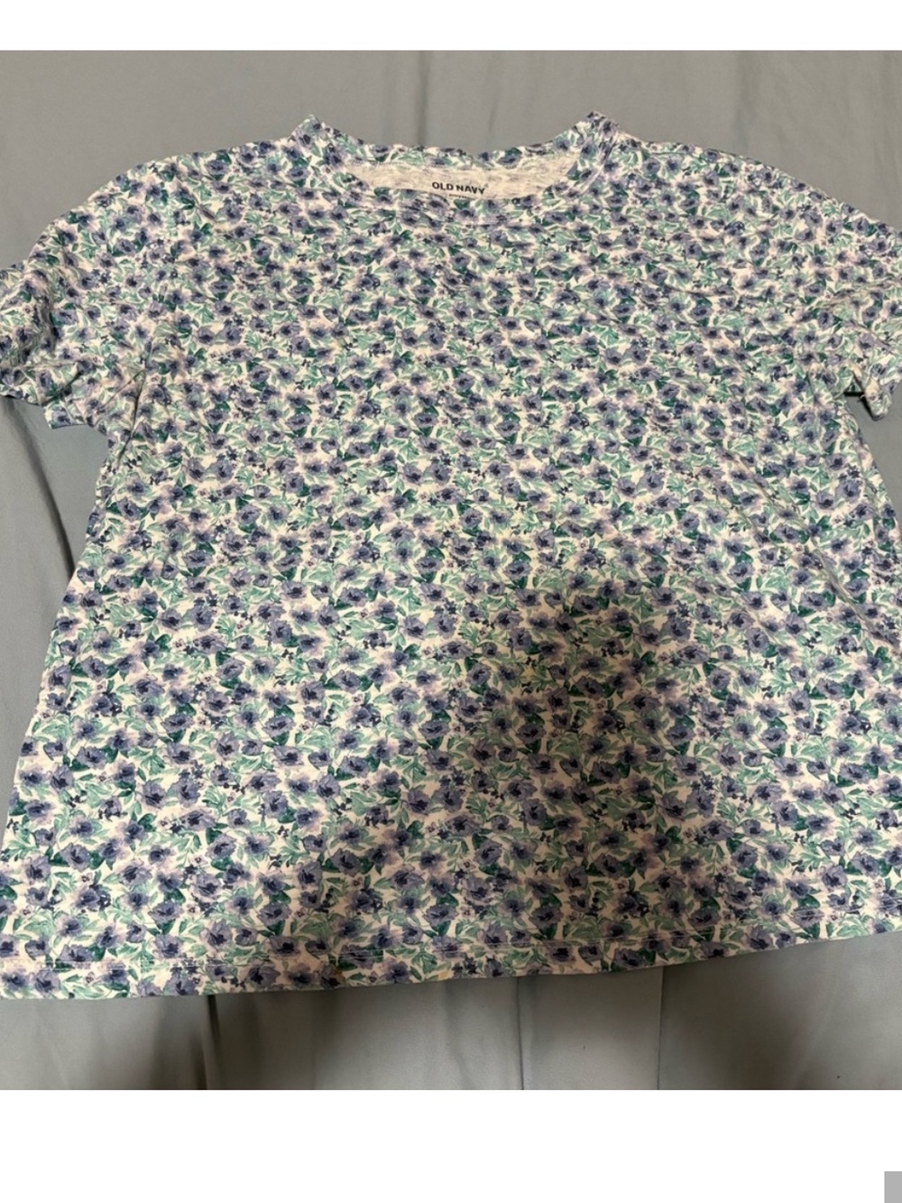 3 for $14 Old Navy blue and white floral shirt size small